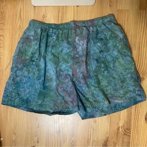 Spot vintage 1990s men’s swim trunks green blue extra large